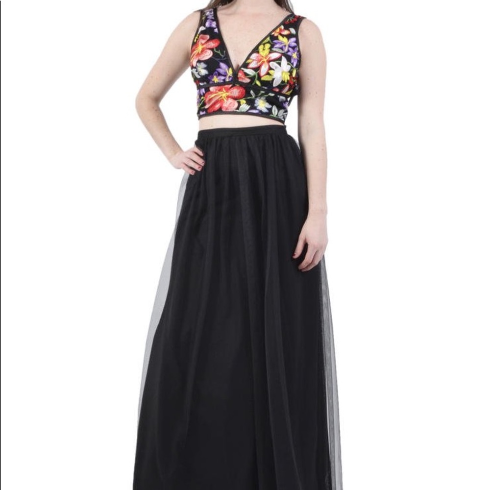 NWT Gianni Bini GB embroidered crop top 11